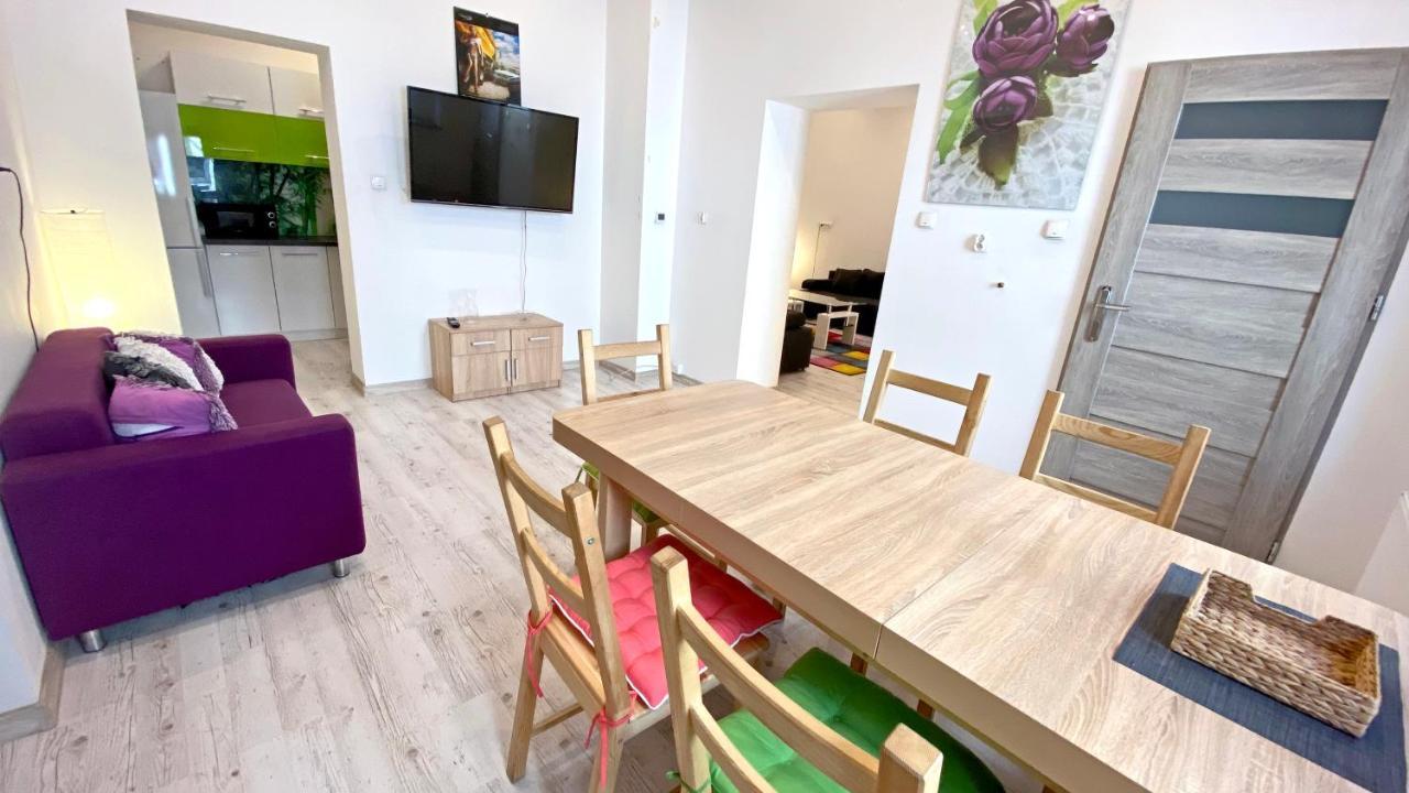Aparthotel Zabrze, Apartamenty W Centrum Z Prywatnym Parkingiem Exterior foto