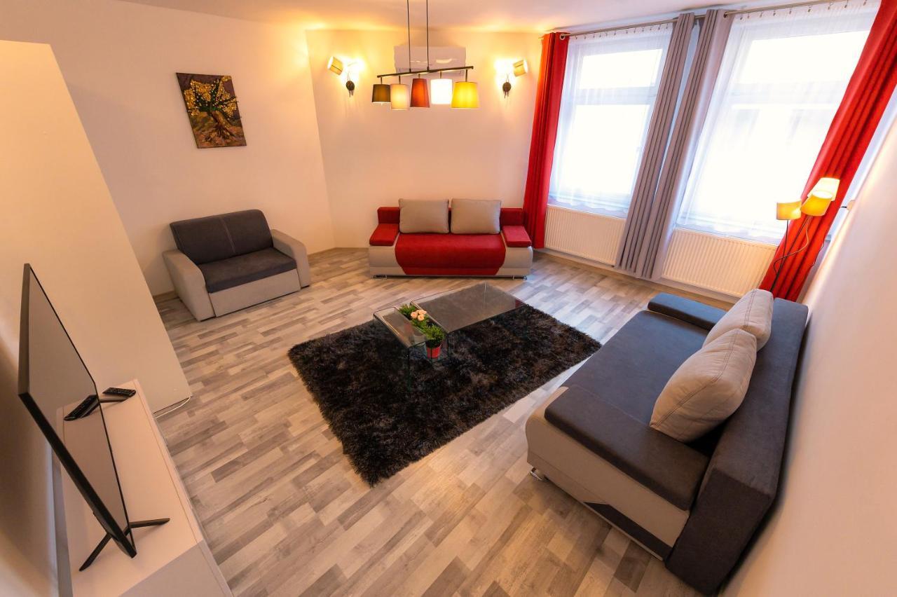 Aparthotel Zabrze, Apartamenty W Centrum Z Prywatnym Parkingiem Exterior foto