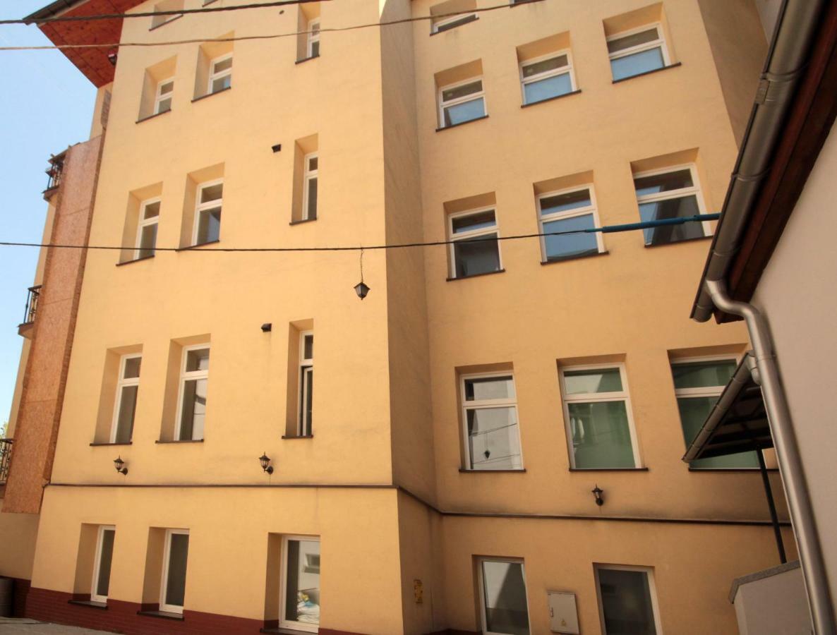 Aparthotel Zabrze, Apartamenty W Centrum Z Prywatnym Parkingiem Exterior foto